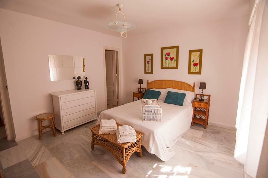 Luminoso y fresco apartamento en 2ª línea de playa Fuengirola Exterior foto